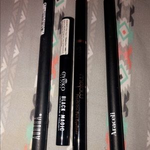 Liquid eyeliners